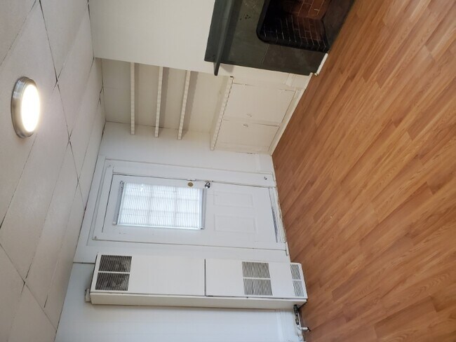 Photo - 492 Pine St Unit 2