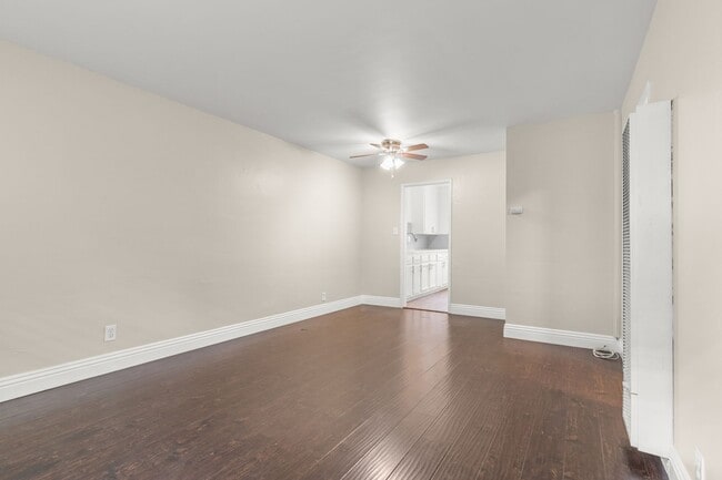 Photo - 201-209 E 12th Street