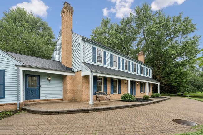 Private oasis in North Potomac! - Private oasis in North Potomac!
