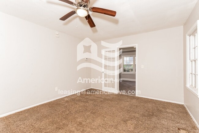 Photo - 406 Chamlee Dr