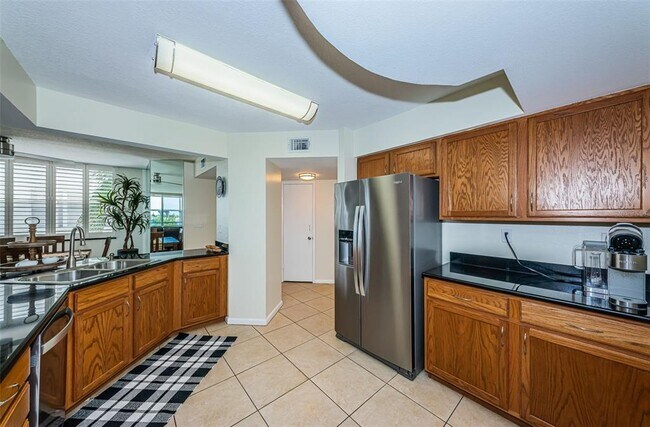 6081 Bahia Del Mar Cir N Unit 456