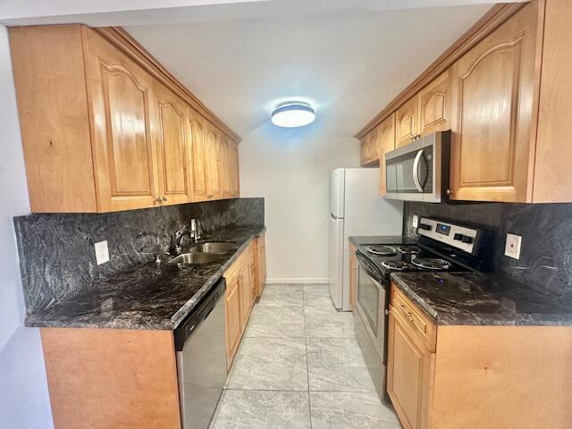 Photo - 1067 Cornwall D