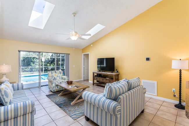 Photo - 100 Sunridge Woods Ct Apartamento Unidad ID1039590P