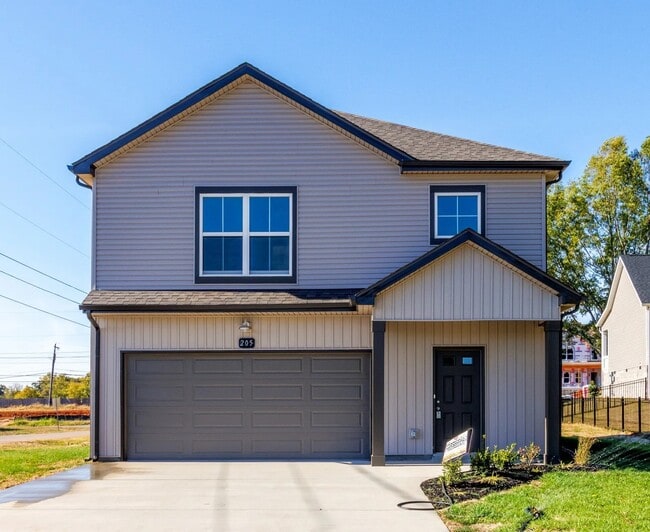 Building Photo - 205 Notgrass Rd