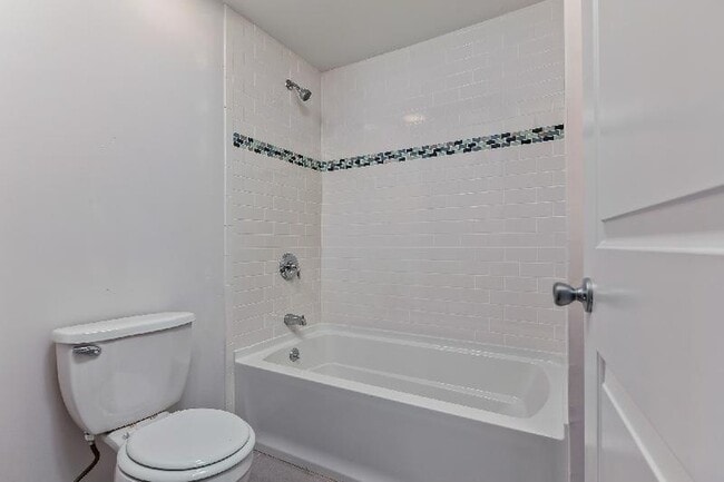 Photo - 998 Tremont St Unit 2