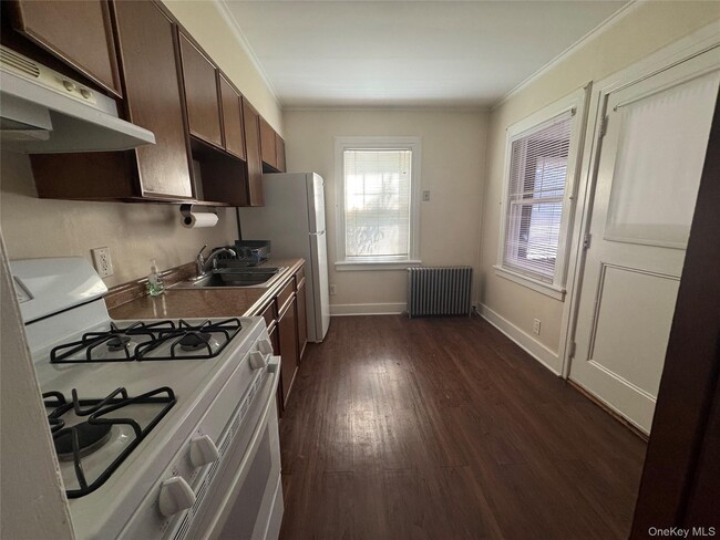 65 Lenox Ave