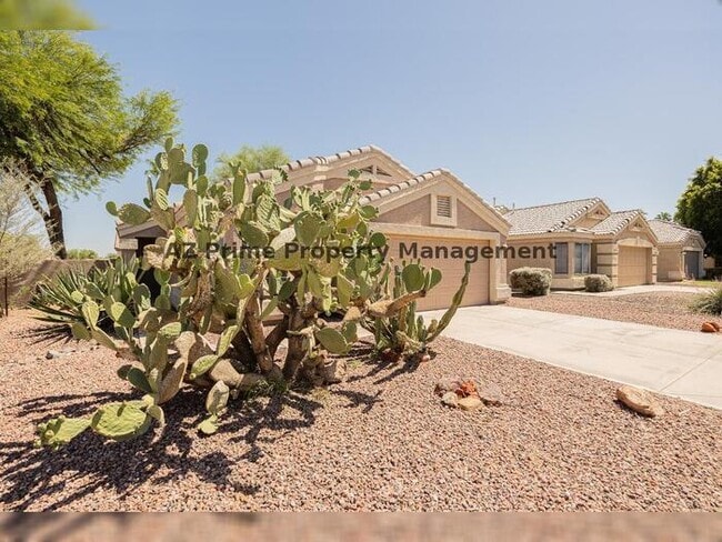Photo - 1654 W Geronimo St