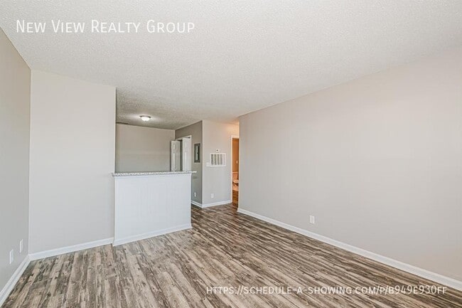 Photo - 233 Hoskins Mill Ln Unidad B