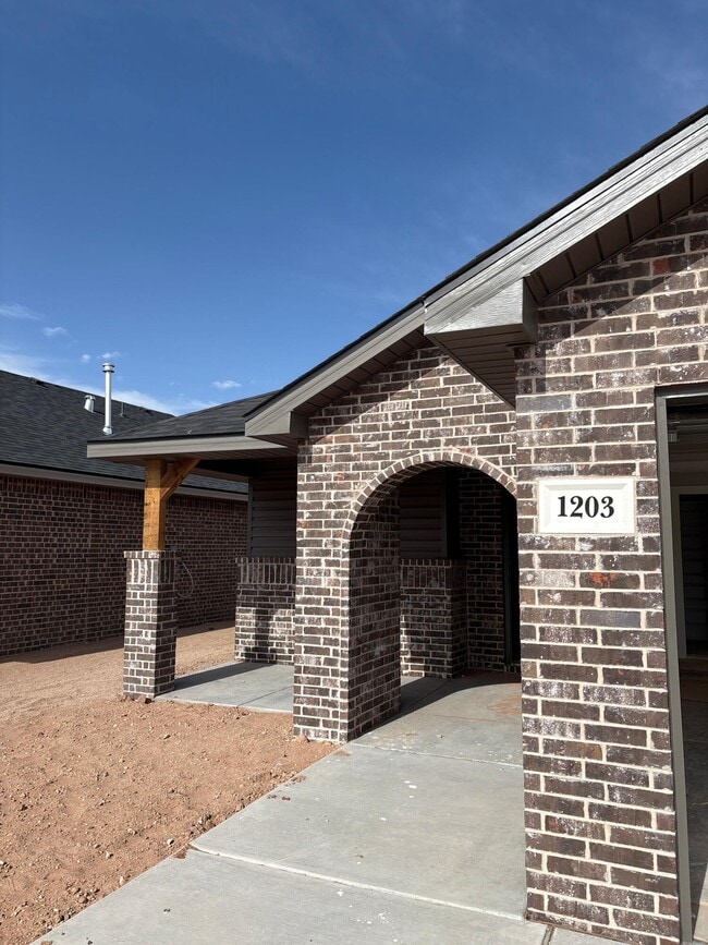 Photo - 1203 Cottonwood Ave