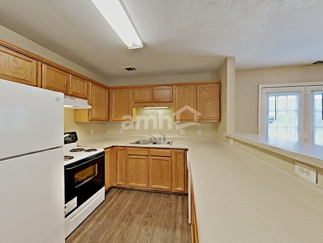 Photo - 1124 Benton Mason Dr