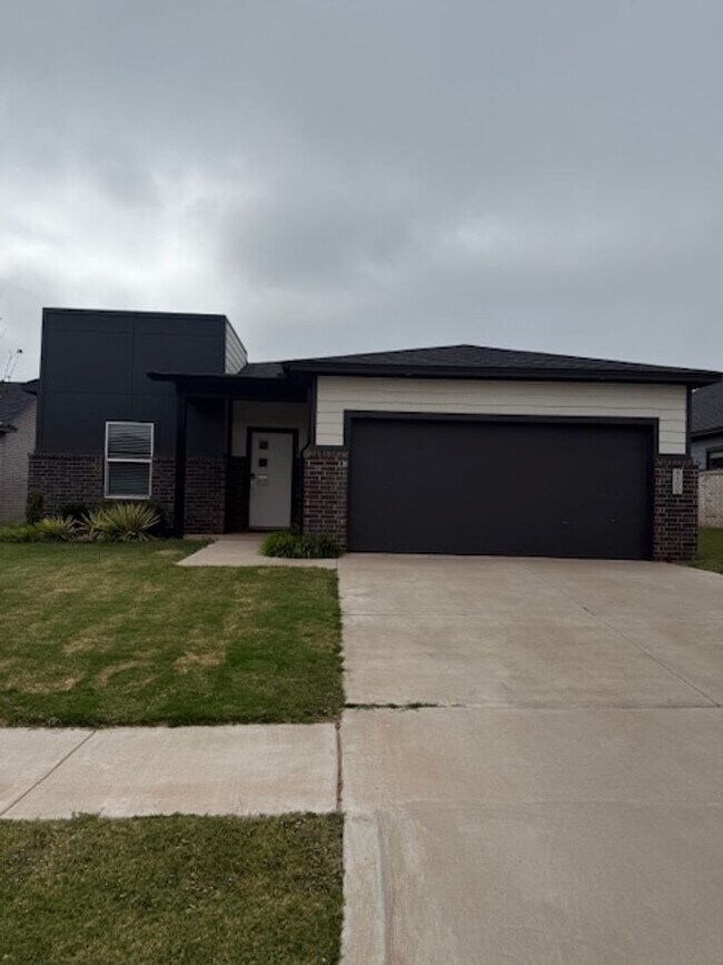 Photo - 8100 NW 151st Cir