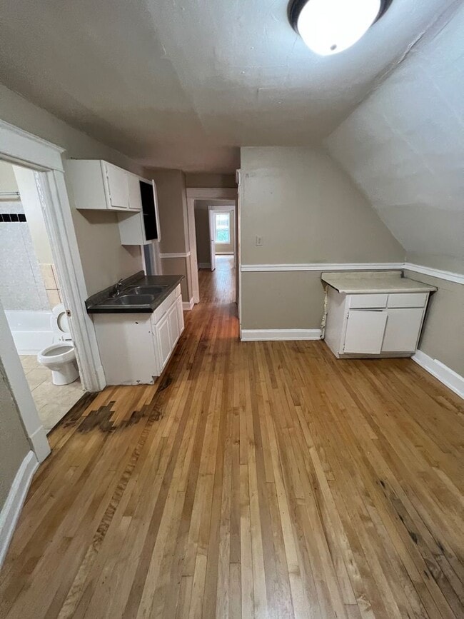 Building Photo - 2473 N 34th St Rental