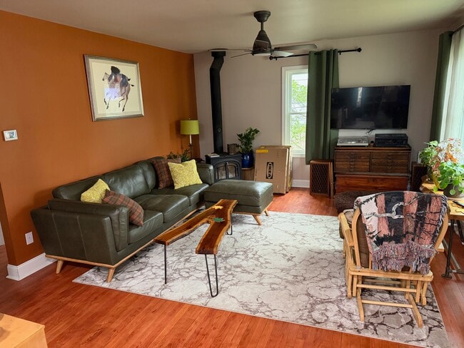 Photo - 72 Loaldo Dr