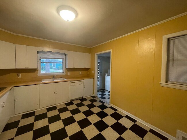 Photo - Glencrest 135 Unit Glencrest Front