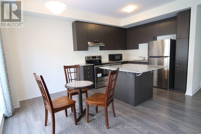 Photo - 250 Lagerfeld Dr