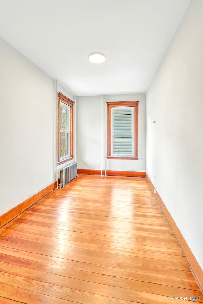 Photo - 114 Buckingham St Unit 1st floor