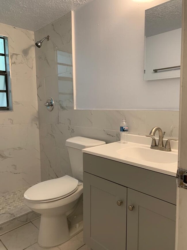 Photo - 9905 N Myrtle St Unit B