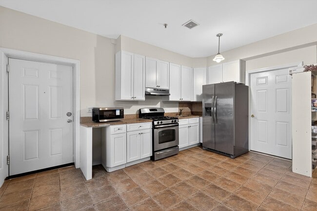 Photo - 620 38th St Unit 400