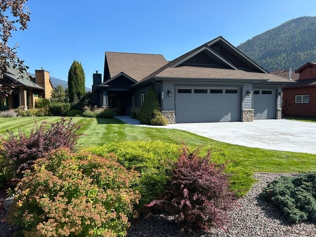 Photo - Gorgeous 4 Bedroom in Desirable East Misso...