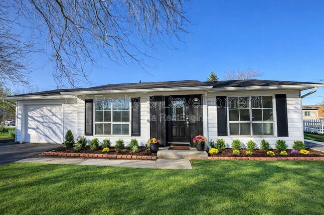 Building Photo - 229 Cedarwood Ave