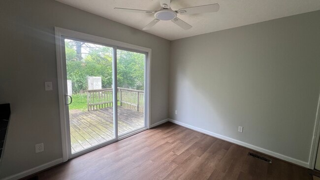 Photo - 5786 Applebrook Ct