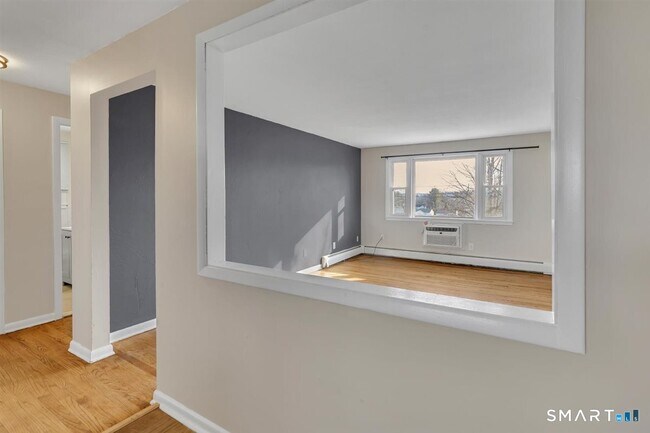 Photo - 63 Maynard St