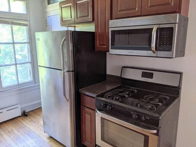 Photo - 905 Elmwood Ave