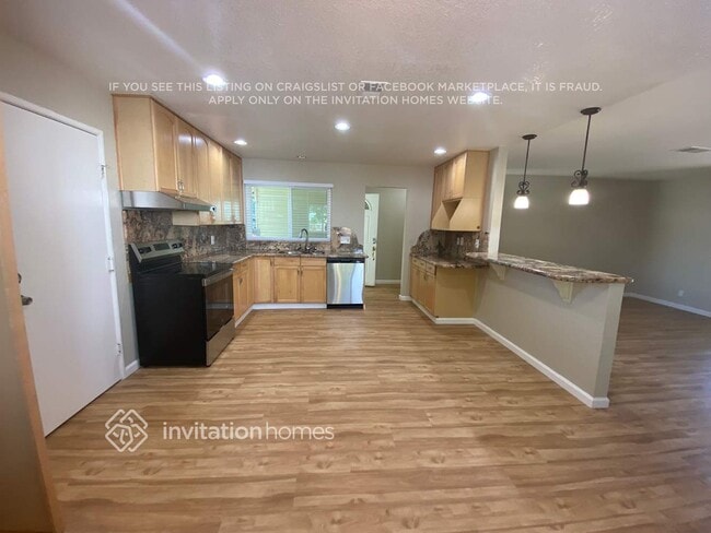 Photo - 118 Croydon Ct