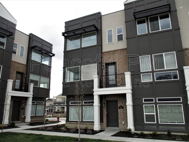 Photo - 84 N 1100 W Townhome