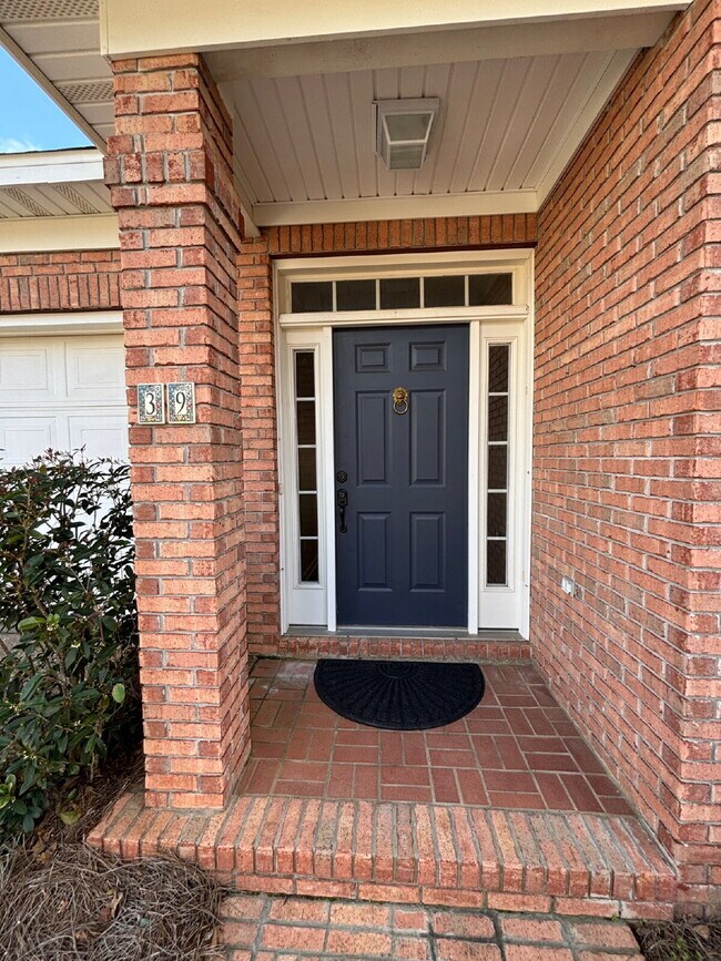 Photo - 39 Williamsburg Pl