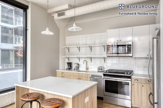 Photo - 676 North LaSalle Drive-SI FL4-ID897 Unit SI FL4-ID897