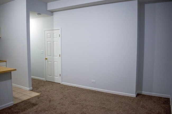 Photo - Bronzeville Beauty Unit 2E