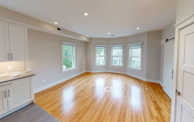 Photo - 72 Spring St Unidad 70-3