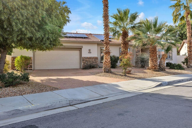 74613 Waterlily Cir