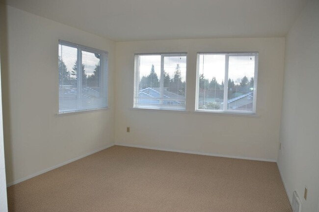 Photo - Beautiful and Bright Corner Lot Home in Ev...