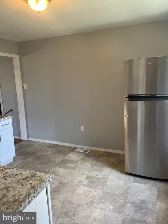 Photo - 19 W Maiden Ln