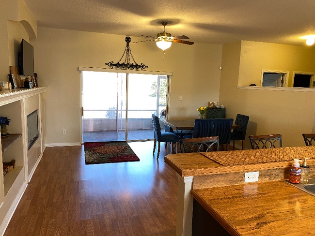 Photo - 212 Round Man St