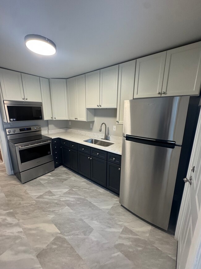 Photo - Mohawk 4-unit Unit 2