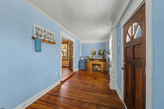 Photo - 615 Shore Rd