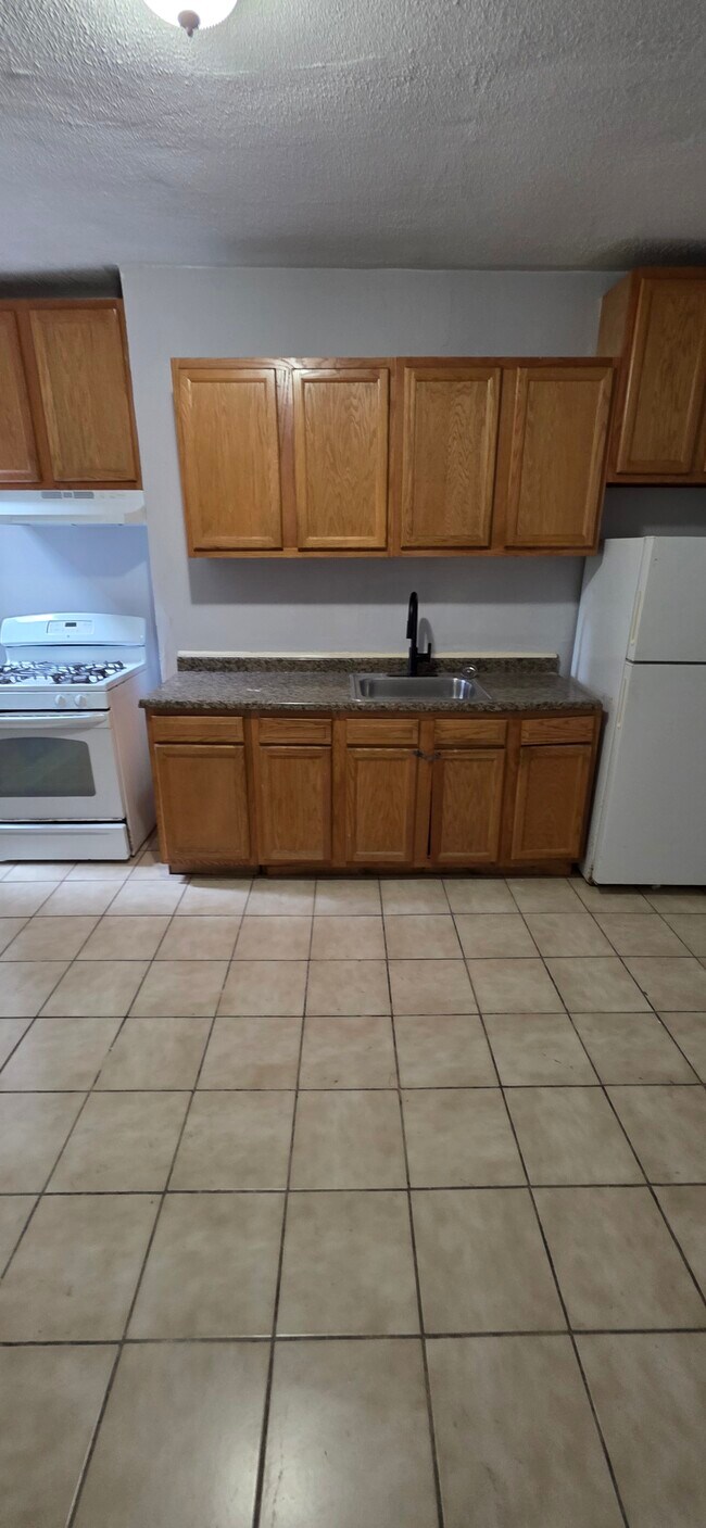 Photo - 2572 McCulloh St
