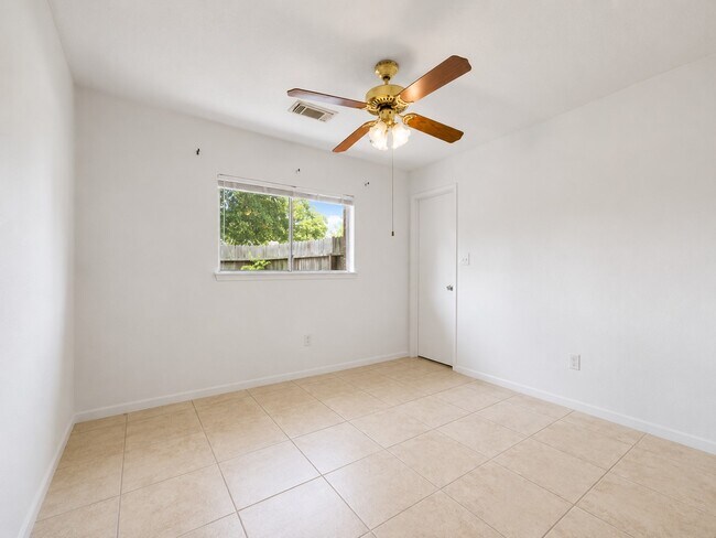 Photo - 19635 Vernier Woods Ln