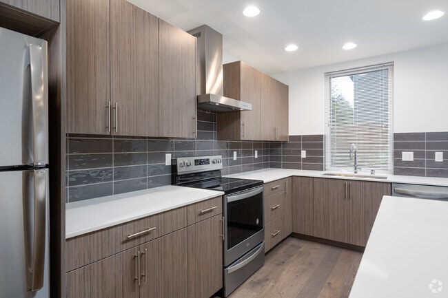 2BD, 1.5BA - 1,330SF - Rainier View Homes