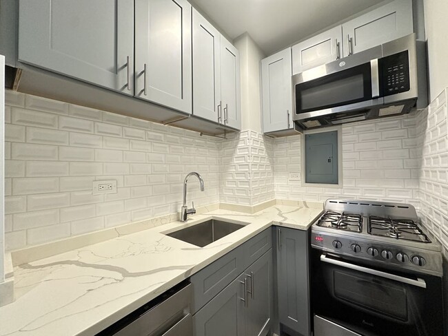 Photo - 545 W Belmont Ave Unit C7