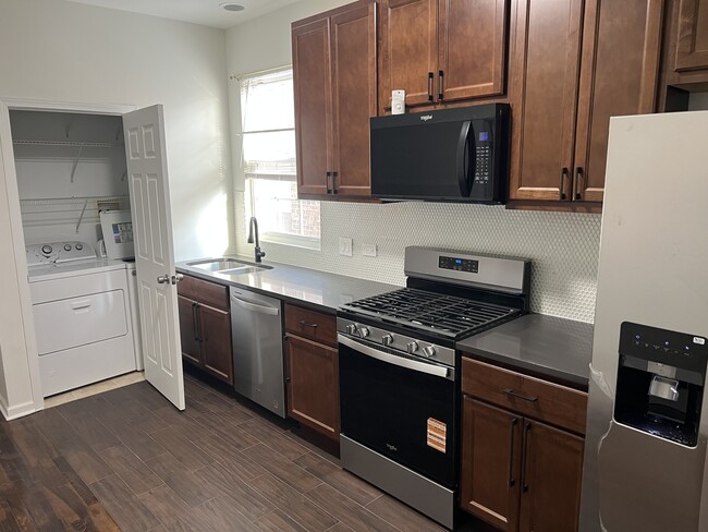 Photo - 5427 W Quincy St