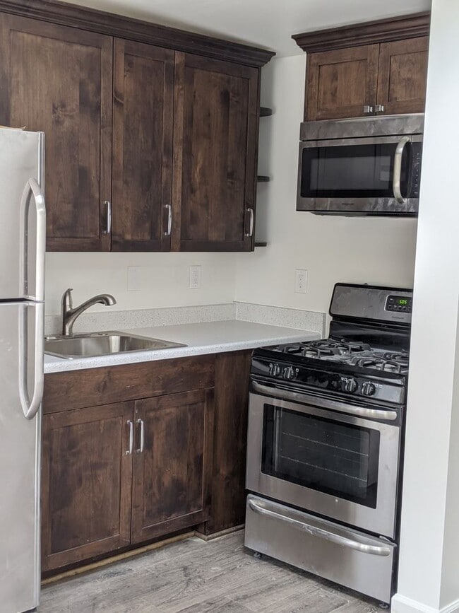 Photo - 694-696 Church St Unidad 696