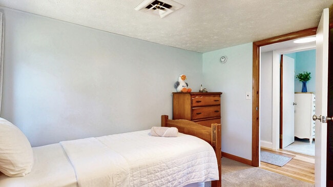 Photo - 22 16th St