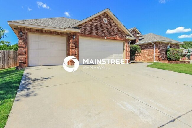 4 Bedroom Pet-Friendly Home in Oklahoma City, OK with Main Street Renewal