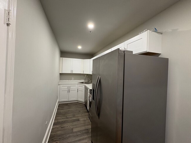 Photo - 1055 Walnut St Unit C