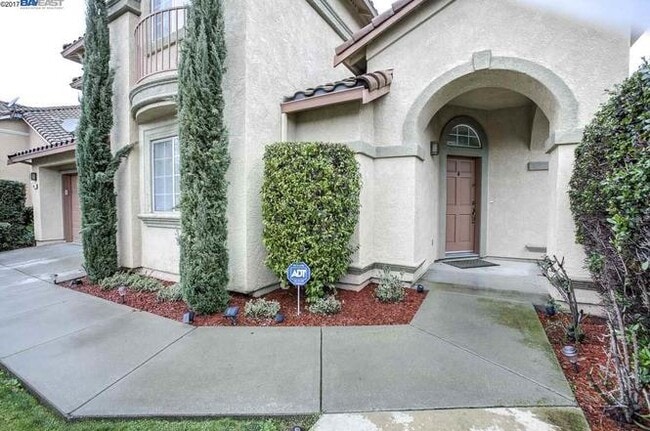 Photo - 1982 Laguna Dr