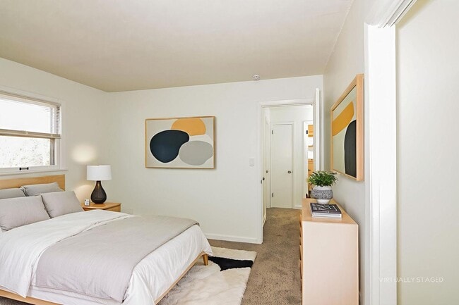 Photo - 314 Knox Ave N Unit 3 (318)